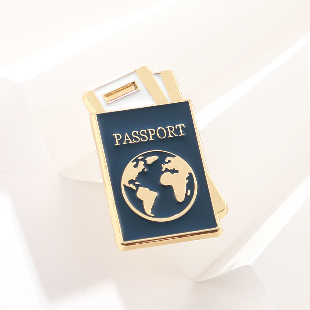 パスポート飛行機地球冒険旅行生活エナメルピンブローチ旅行パイ - Travel Accessories India のレビューと価格