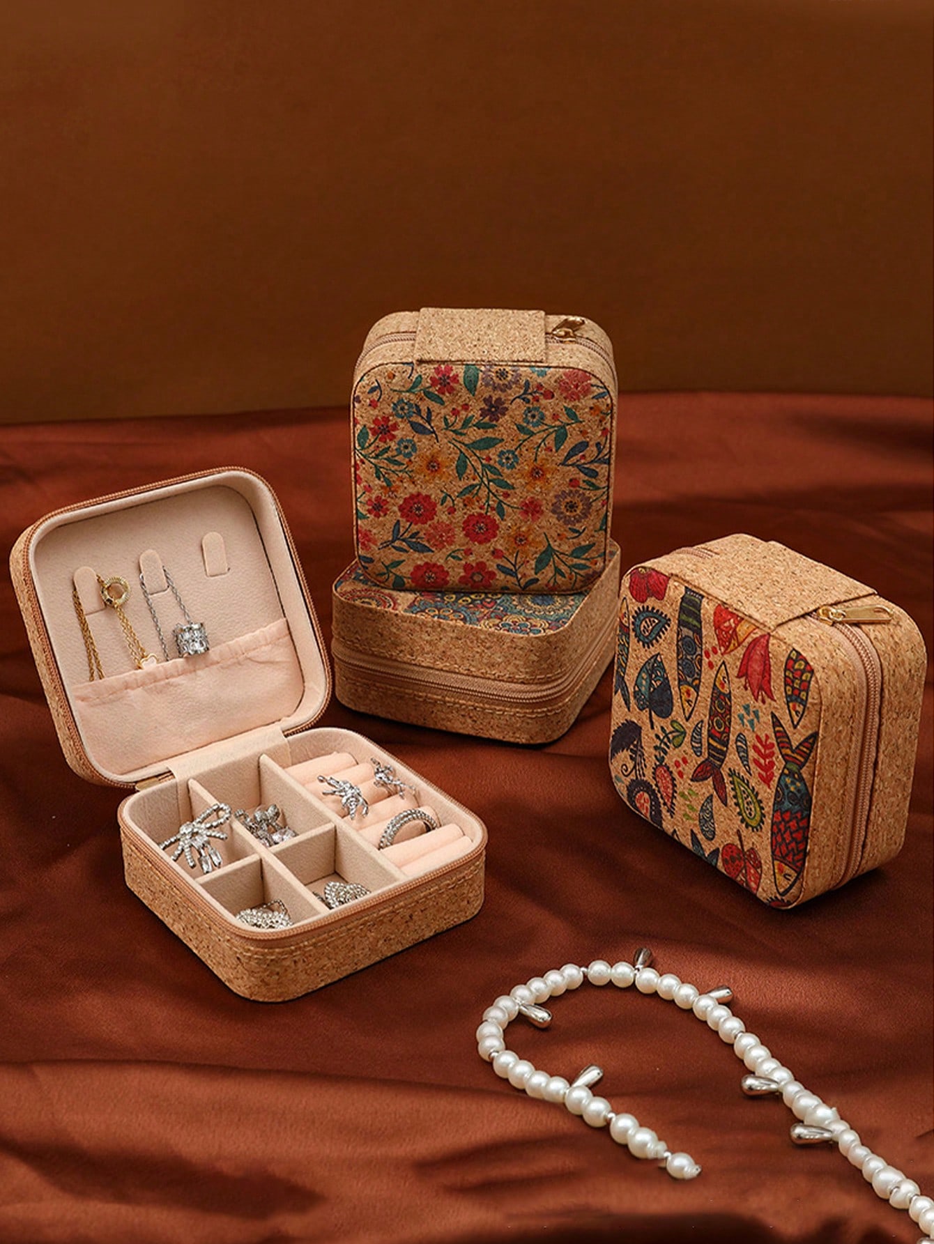 正方形のヴィンテージボヘミアン柄、旅行に便利なジュエリーケー - Travel Accessories Jewelry のレビューと価格